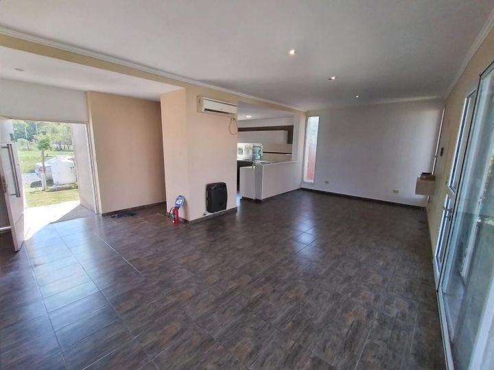 Casas - Funes - Venta