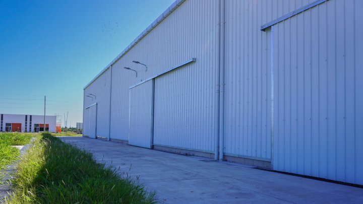 Galpones / Depósitos - Funes - Alquiler