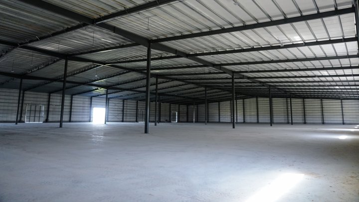 Galpones / Depósitos - Funes - Alquiler