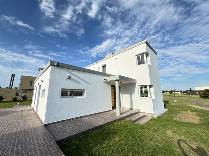 Casas - Funes - Venta