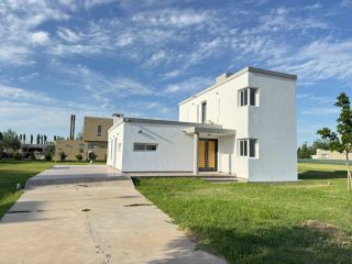 Casas - Funes - Venta