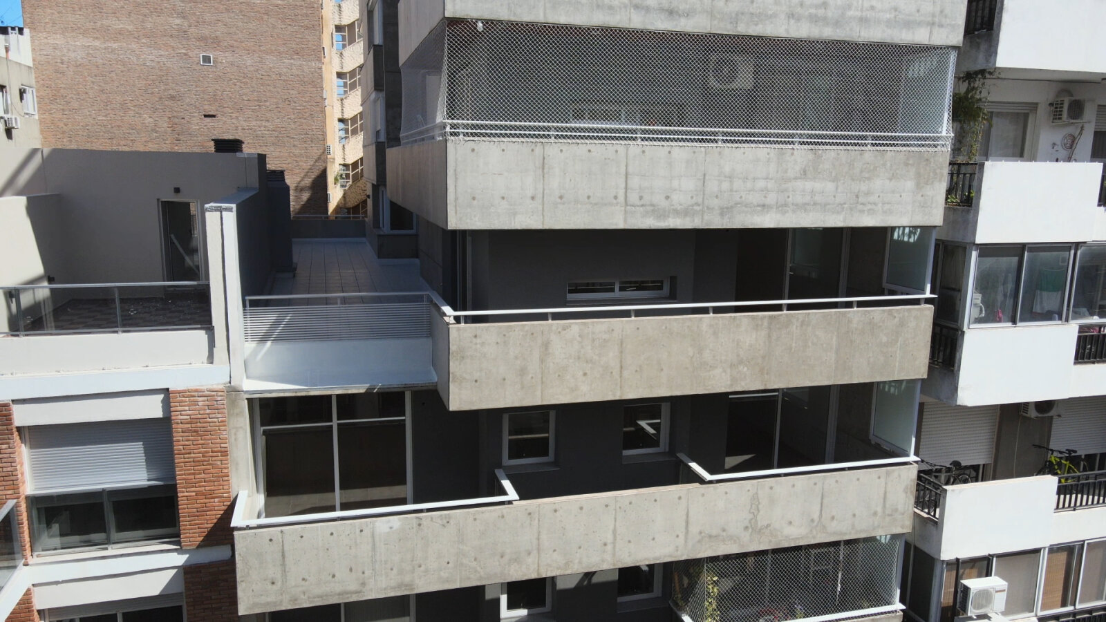 Departamento en venta 3 dormitorios, terraza exclusiva y cochera en Barrio Martin — foto 2