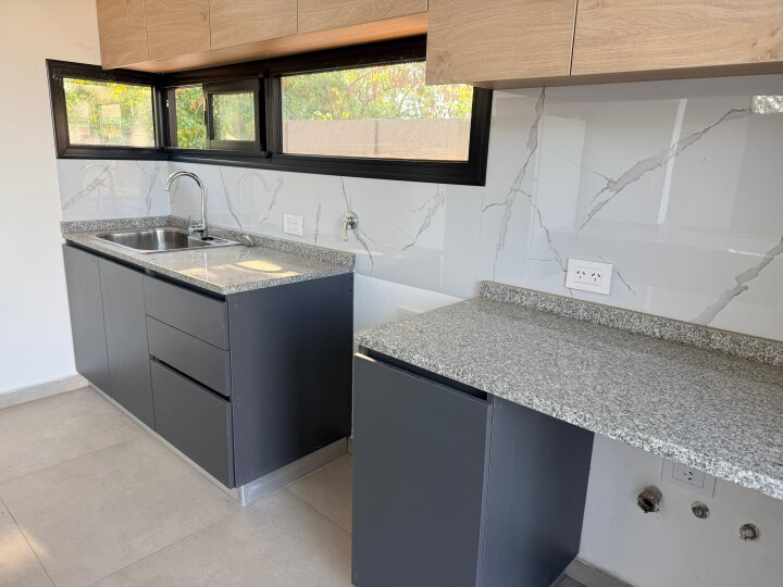 Casas - Funes - Venta