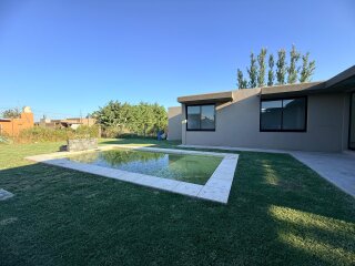 Casas - Funes - Venta
