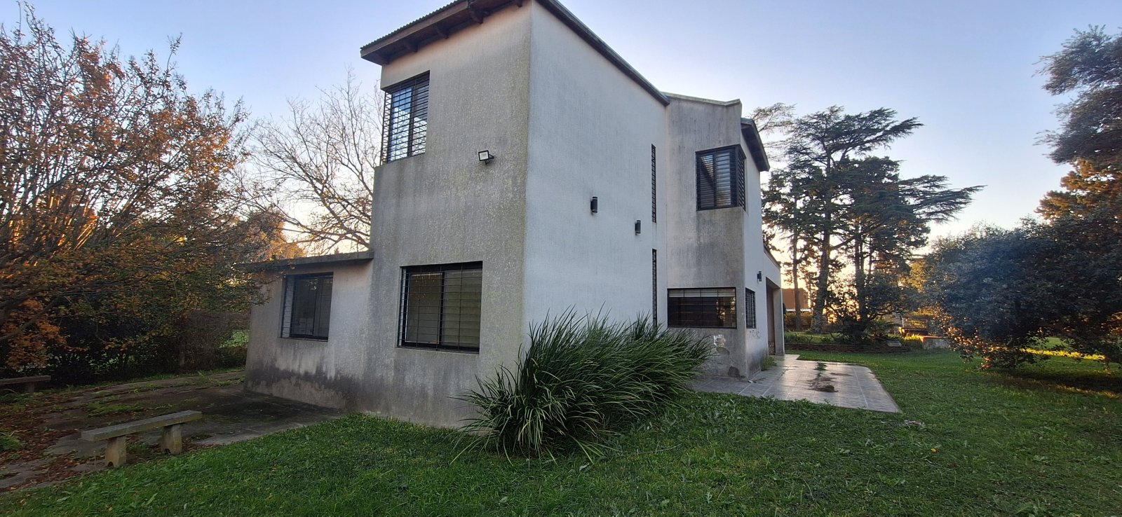 Casa de 4 Dormitorios - Gran Espacio Verde — foto 2