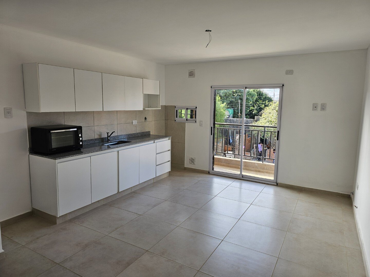 Casa de dos dormitorios + cochera cubierta - A estrenar, financiada en 50 meses !!! — foto 5
