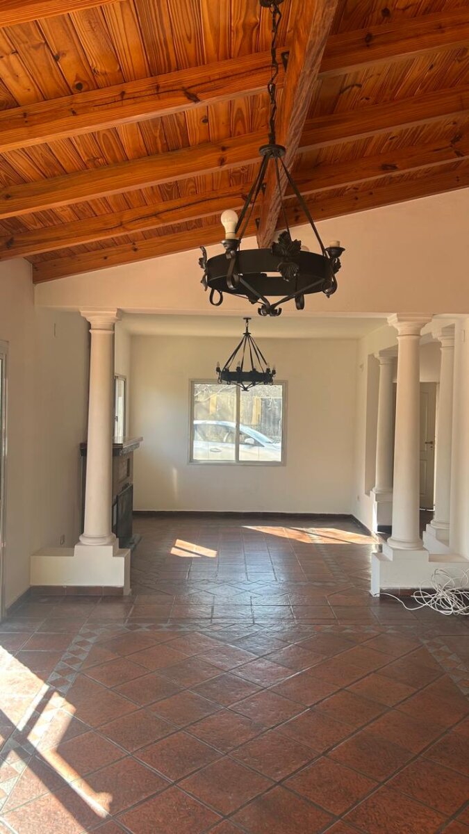 CASA EN VENTA COUNTRY LOS ALAMOS LOTE ESQUINA 1000 m2. 4 Dormitorios. Excelente! — foto 2