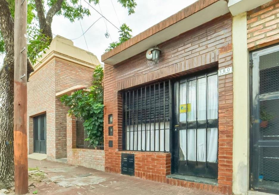 Casa al Frente 3 Dormitorios- Barrio Sarmiento OPORTUNIDAD UNICA!!!!