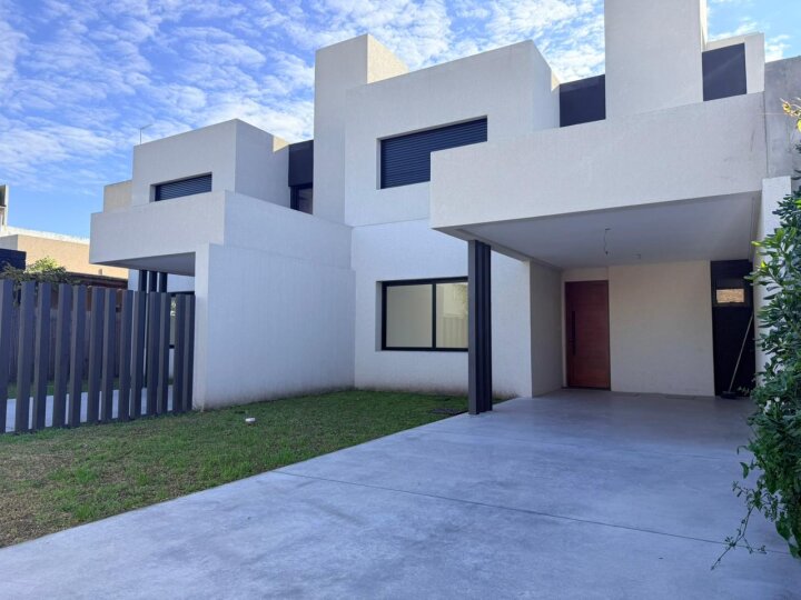 Casas - Funes - Venta