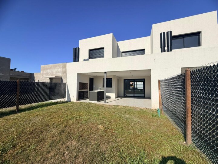 Casas - Funes - Venta