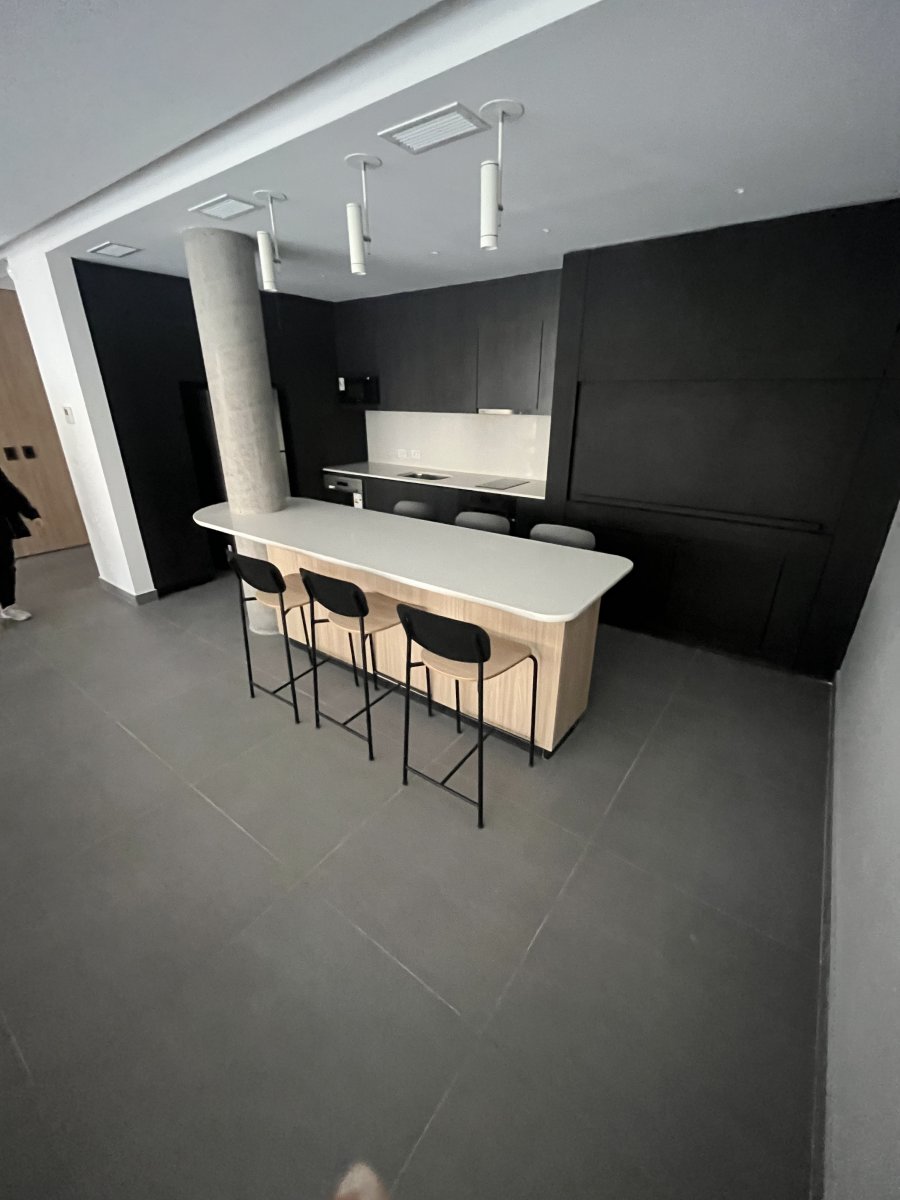 ALQUILER. URQUIZA 1950. DEPTO 1 DORM CON PATIO.COCHERA. — foto 9
