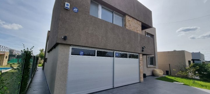 Casas - Roldan - Venta