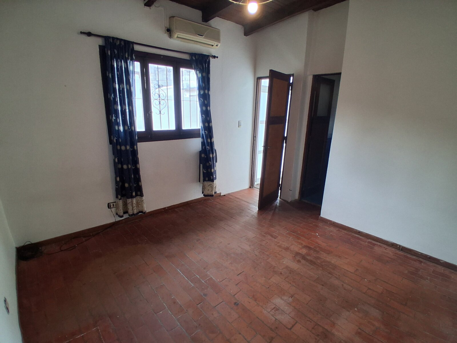 Venta - Casa de pasillo. 2 habitaciones, 2 baños. patio y terraza — foto 13