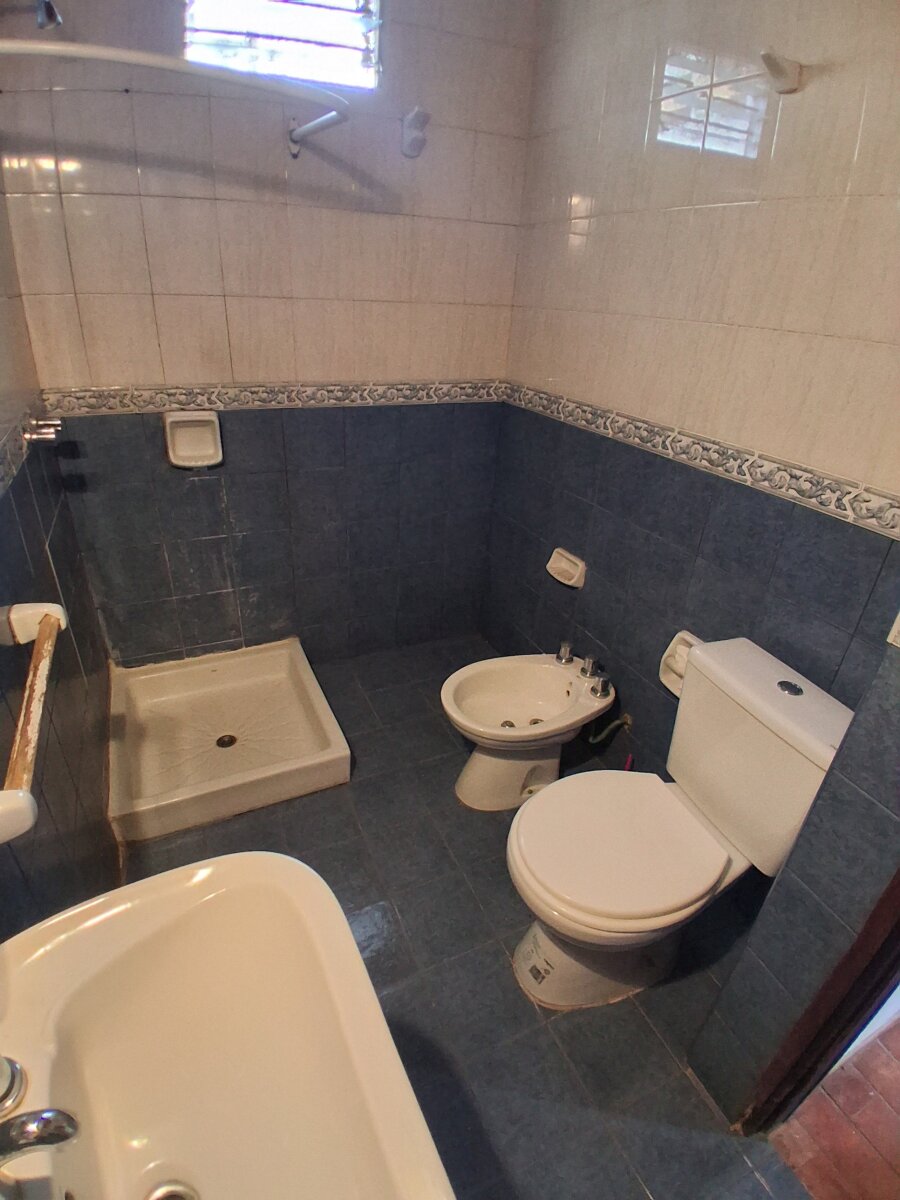 Venta - Casa de pasillo. 2 habitaciones, 2 baños. patio y terraza — foto 12