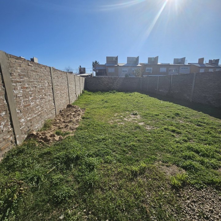 Casas - Funes -  Alquiler