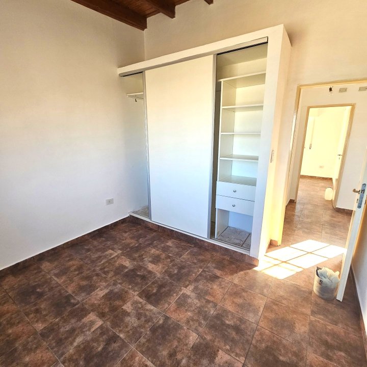 Casas - Funes -  Alquiler