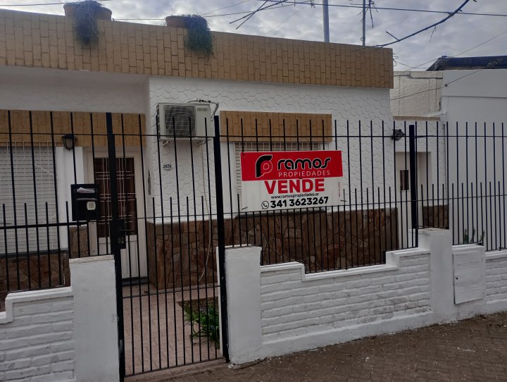 VENDE CASA EN PEREZ