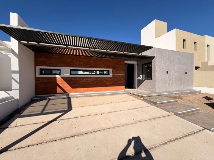 !! FOTOS ACTUALIZADAS 01-09-26 !! CASA A ESTRENAR EN VENTA DE 3 DORMITORIOS EN RINCONES DE MANANTIALES
