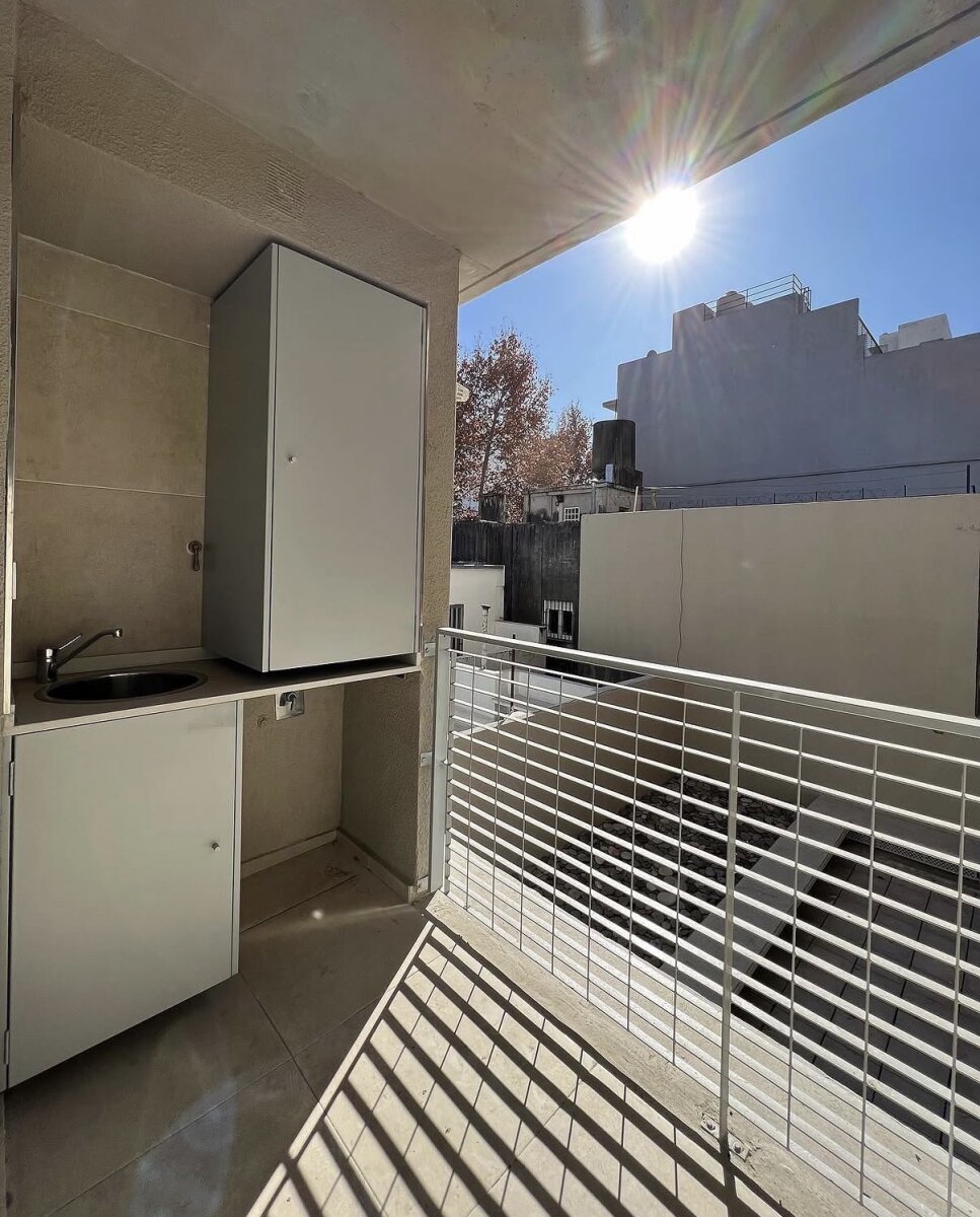 TERRAZAS DE PELLEGRINI - PELLEGRINI 2682 PISO EXCLUSIVO CON COCHERA — foto 2
