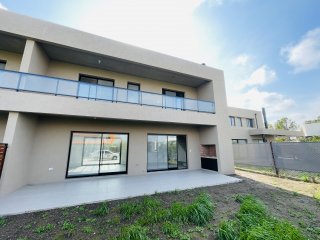 Casas - Funes - Venta