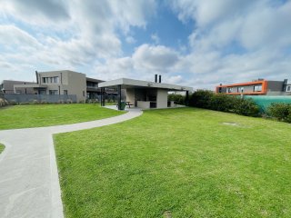 Casas - Funes - Venta