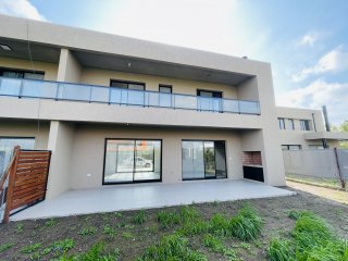 Casas - Funes - Venta