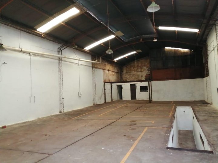 Galpones / Depósitos - Rosario - Venta