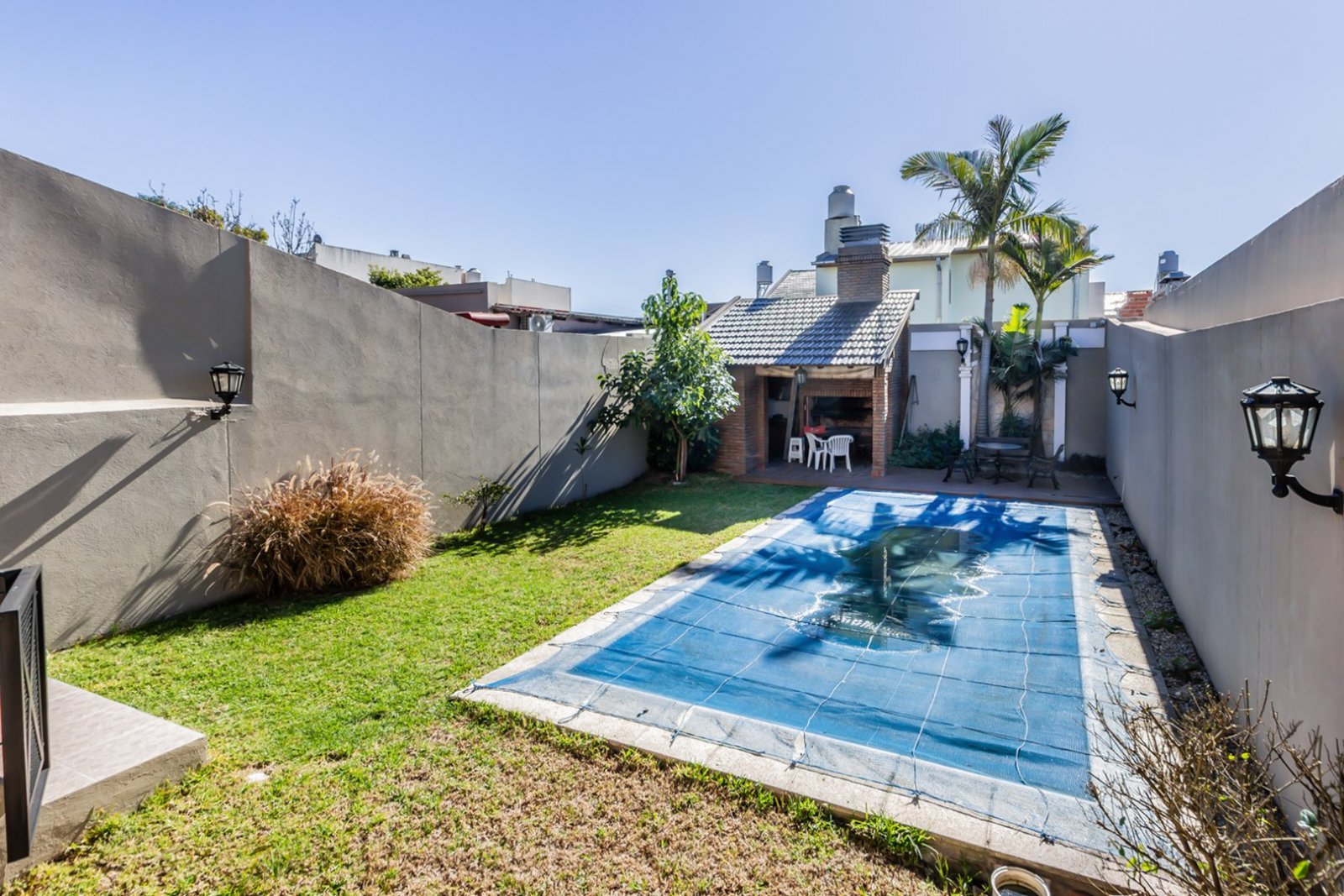 CASA | 9 AMBIENTES | CATEGORÍA | FONDO LIBRE | PISCINA | GARAGE 8 AUTOS | RAMOS MEJIA — foto 9