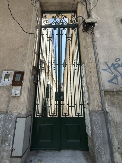 Departamentos de pasillo - Rosario - Venta