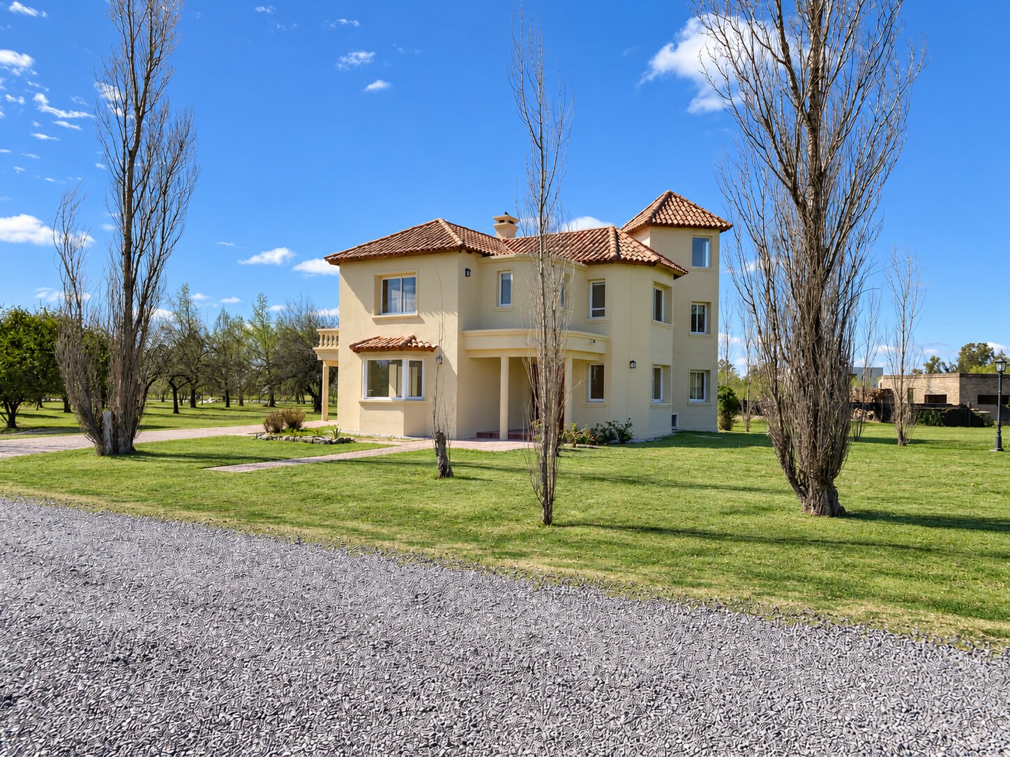 Casa a la venta, 3 dormitorios en La Carolina Golf Country Club, Piñero
