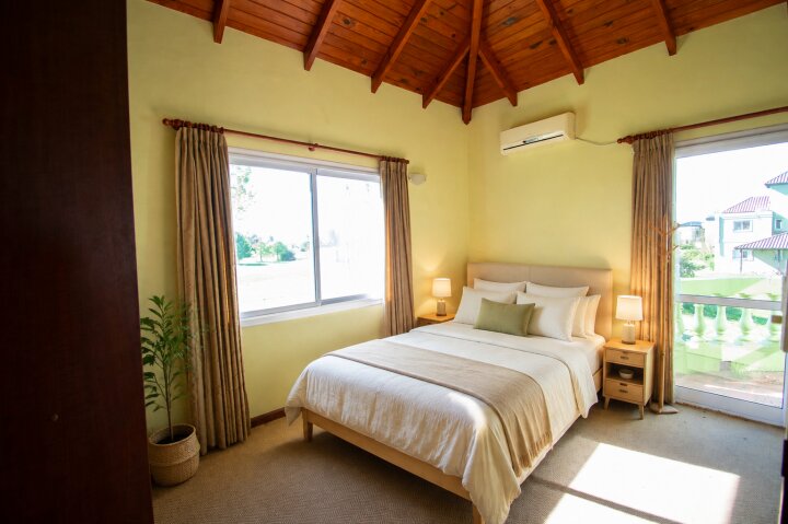 Casas - Pi�ero - Venta