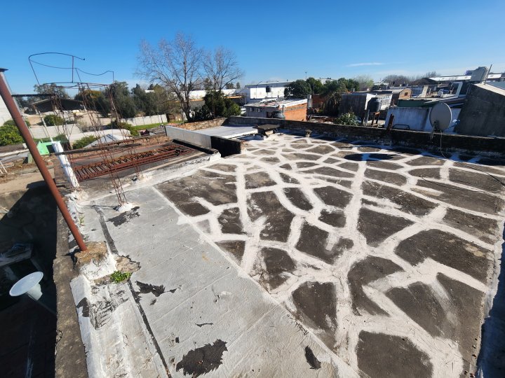 Departamentos de pasillo - Rosario - Venta