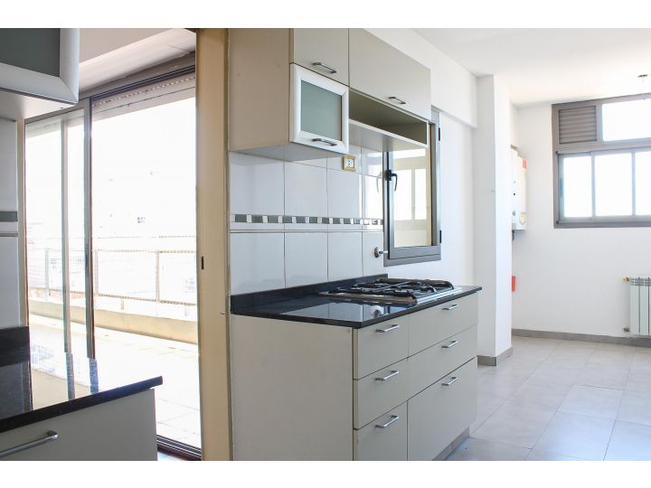 Departamento en venta 3 dormitorios, Zona Monumento