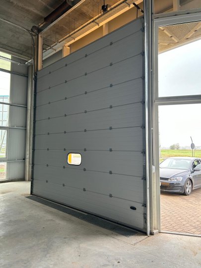 Galpones / Depósitos - Funes - Venta