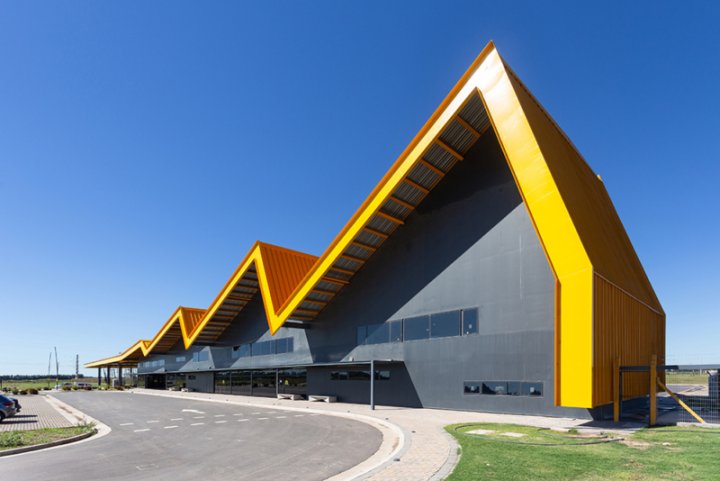 Galpones / Depósitos - Funes - Venta