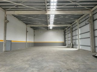 Galpones / Depósitos - Funes - Venta