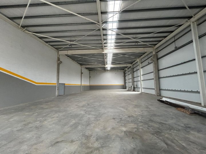 Galpones / Depósitos - Funes - Venta