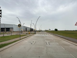 Galpones / Depósitos - Funes - Venta