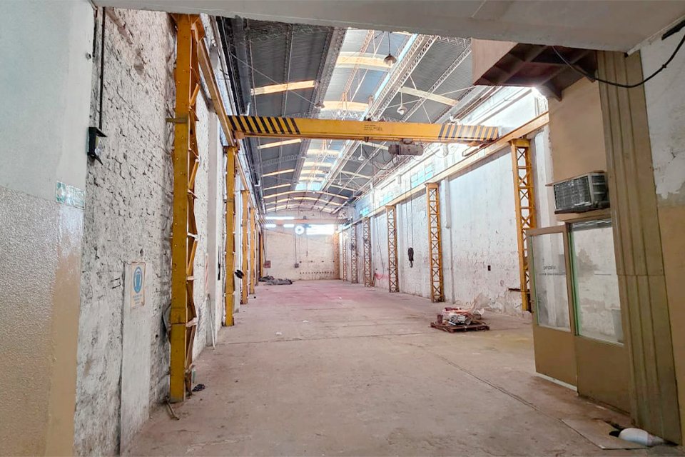 Galpón con grúas - 11 de 23