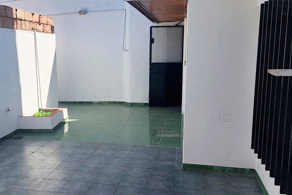 Patio de frente - 2 de 18