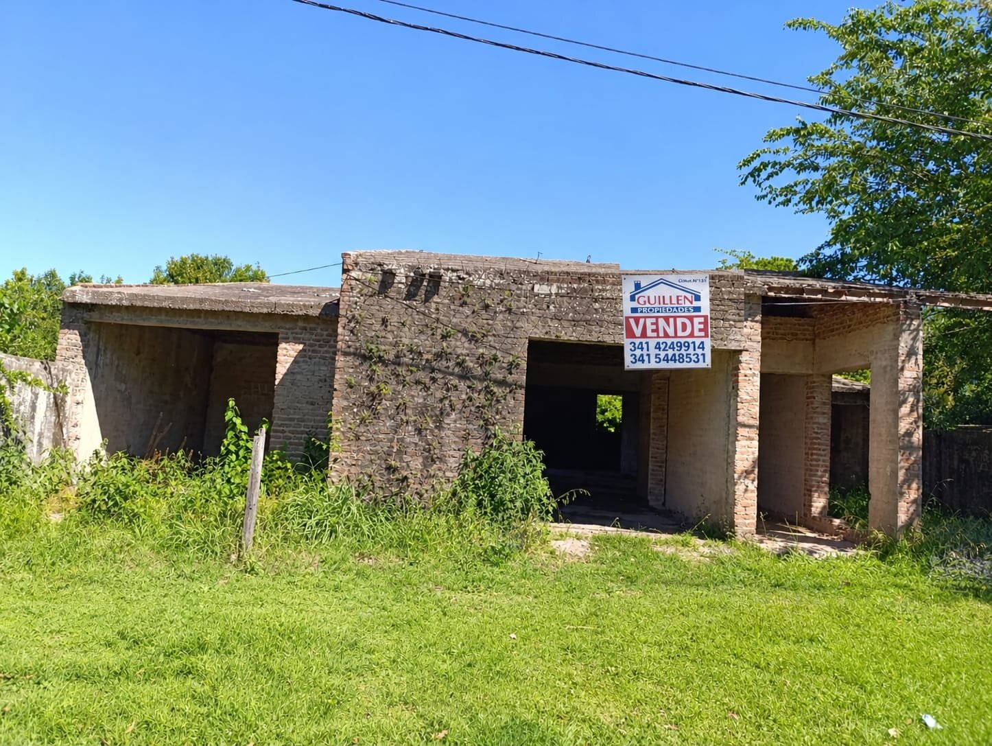 CASA EN VENTA DE 3 DORMITORIOS - 1
