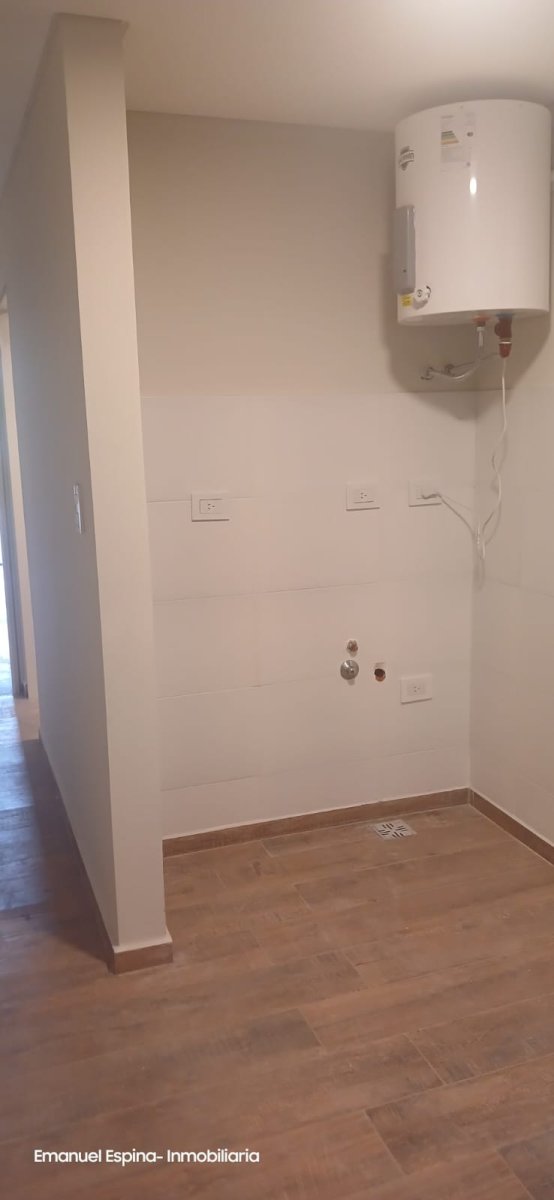 espacio para el lavarropas y heladera - 10 de 15