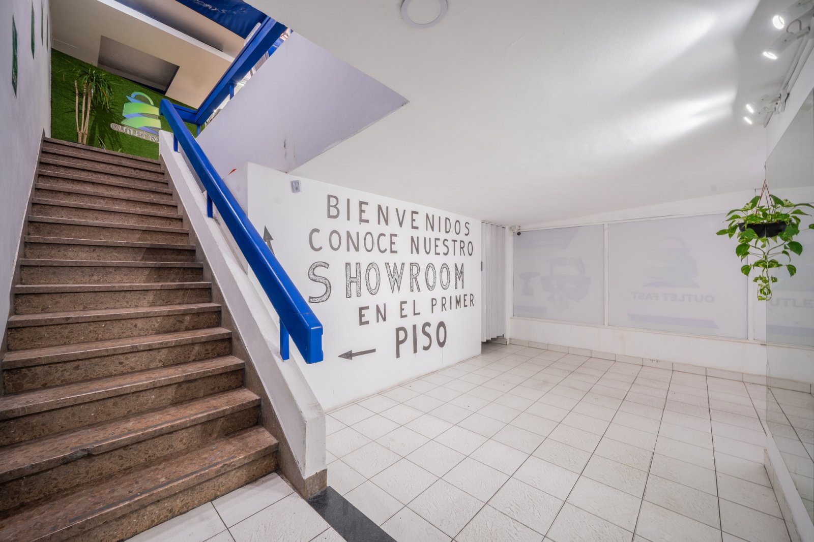 LOCAL EN GALERÍA | 200 M2 | PERMUTA — foto 9