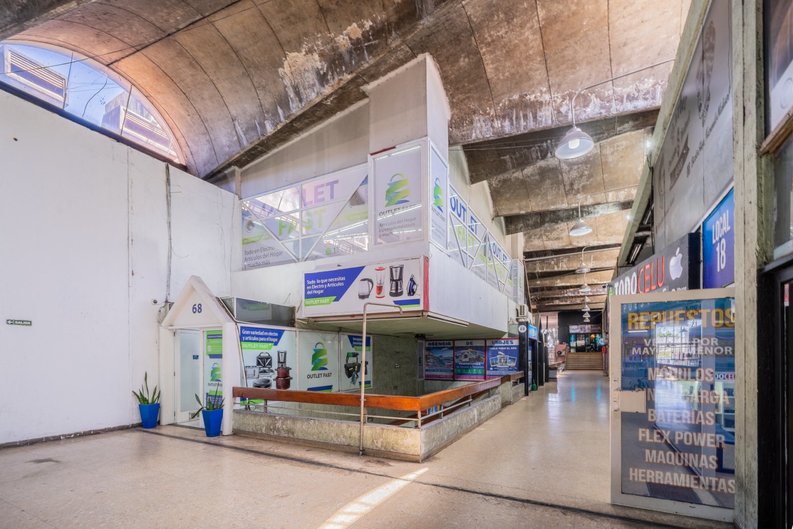 LOCAL EN GALERÍA | 200 M2 | PERMUTA — foto 4