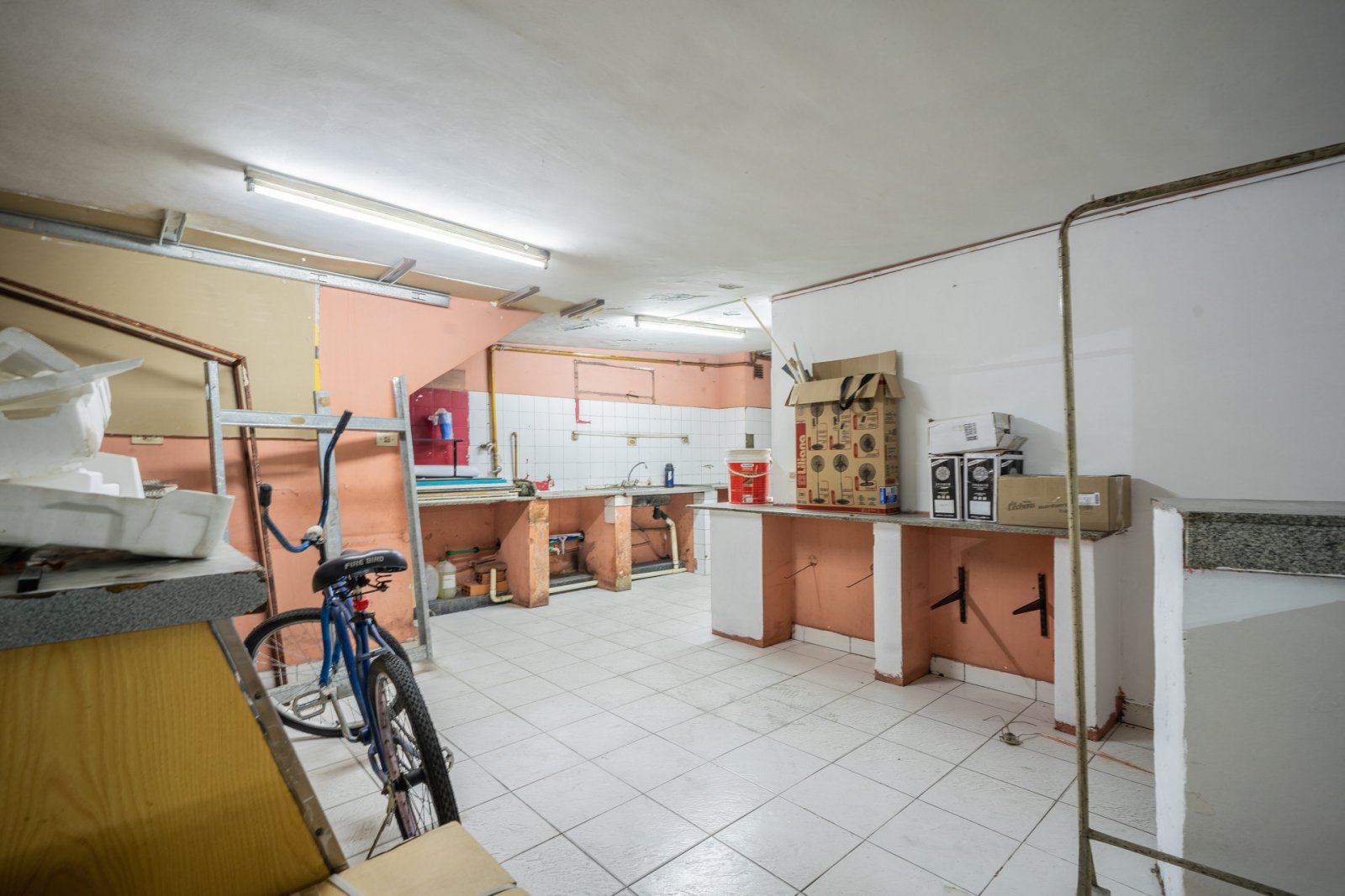 LOCAL EN GALERÍA | 200 M2 | PERMUTA — foto 12