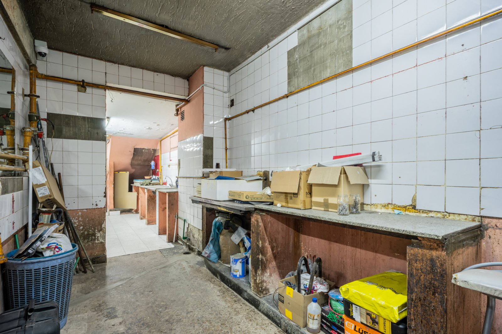 LOCAL EN GALERÍA | 200 M2 | PERMUTA — foto 15