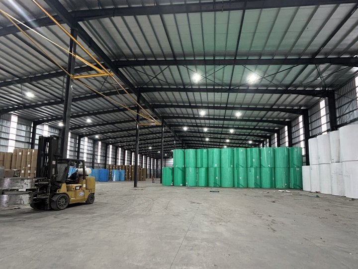 Galpones / Depósitos - Alvear - Alquiler