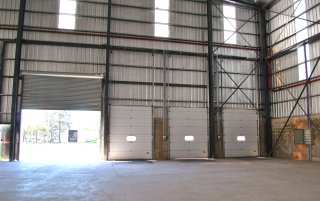 Galpones / Depósitos - Alvear - Alquiler