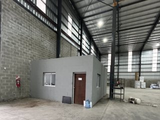 Galpones / Depósitos - Alvear - Alquiler