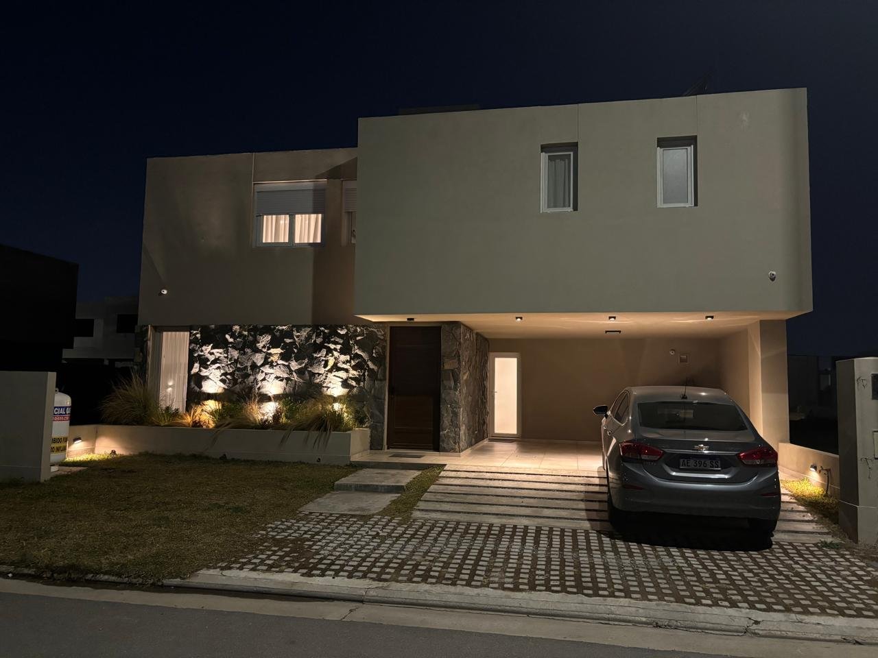 Solares de Manantiales